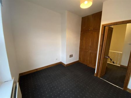 2 bedroom end of terrace house to rent - Photo 3