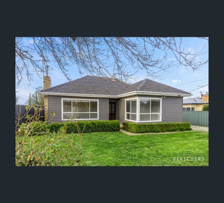 46 Cambridge St, Wendouree, Vic 3355 - Photo 3