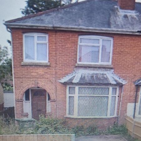 3 Bed Semi-Detached House, Lilac Road, SO16 - Photo 4