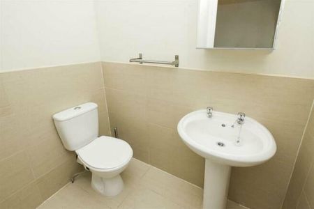 10 bedroom townhouse to rent - Photo 4