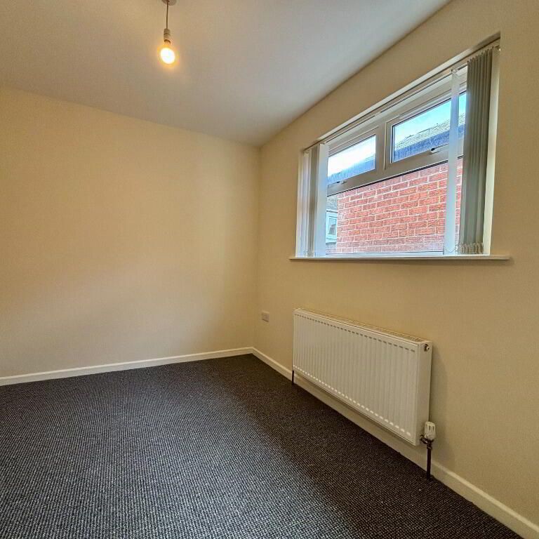107 Greenore Street, Belfast, BT6 8NF - Photo 1