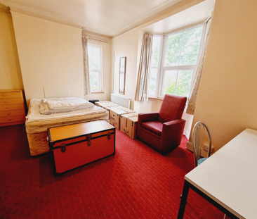 4 Bed Student Accommodation - Photo 2