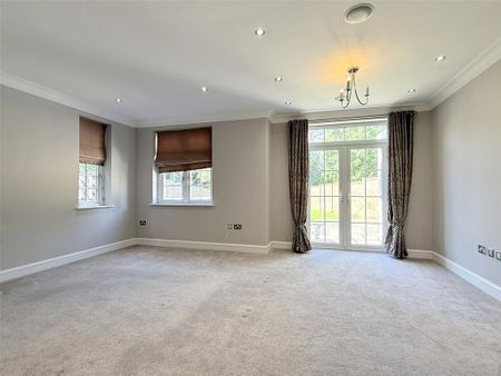 6 bedroom detached house to rent - Photo 3