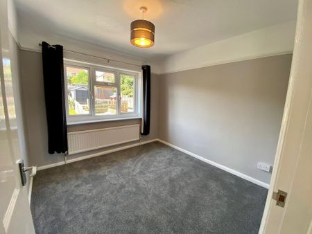 3 bedroom semi-detached house to rent - Photo 5