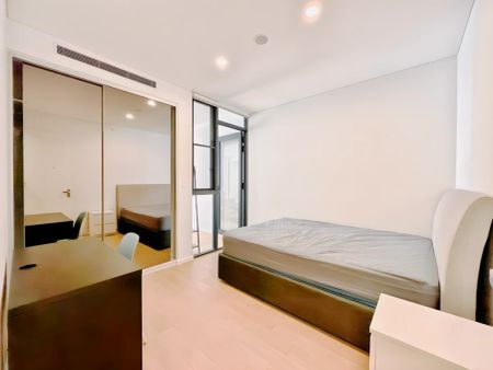 12 Paul St, Sydney - Photo 3