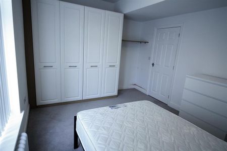 4 bedroom private hall to rent - Photo 5