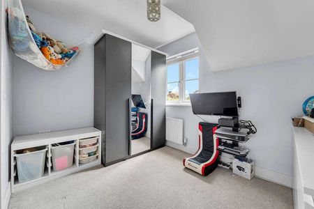 Desford Way, Ashford, TW15 - Photo 4