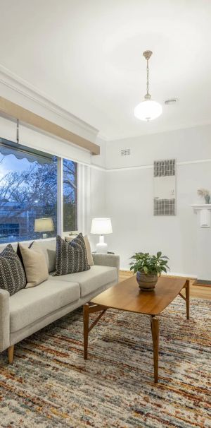Renovated 1950's Red-Brick Family Home - Photo 1