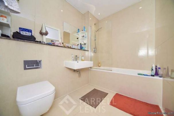 3 bedroom property to rent in London - Photo 1