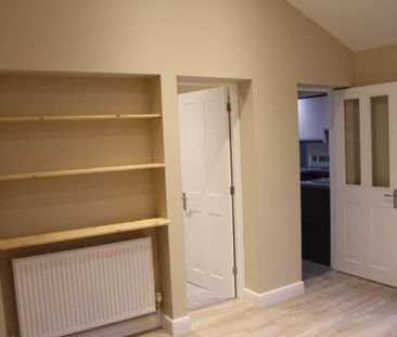 2 bedroom semi-detached bungalow to rent - Photo 3