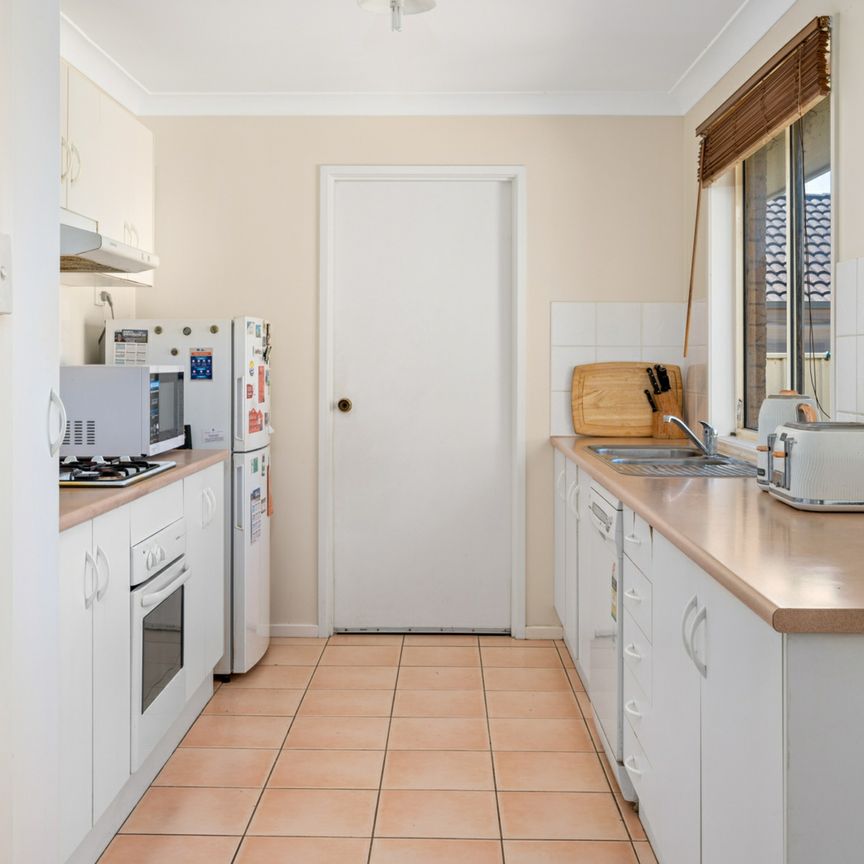 SUPER LOCATION! - Photo 1