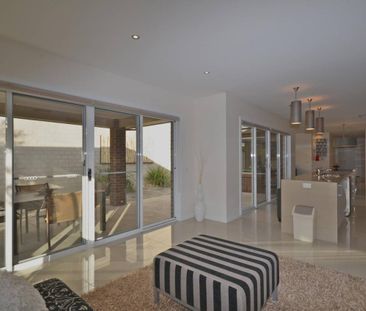 FULLY FURNISHED - AVAILABLE NOW - Photo 5