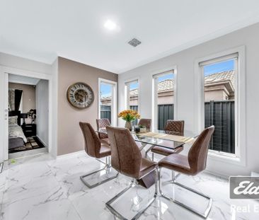 Beautiful double storey opposite the Wyndham Village shopping centre ! - Photo 6