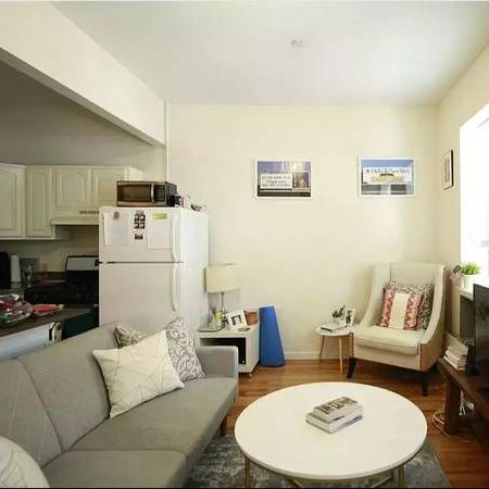 CLEAN-BRIGHT-1 BDRM-1 BATH, ONSITE-LAUNDRY|QUIET-LOCATION - Photo 4