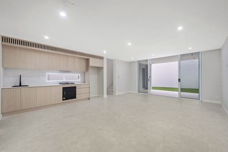 Home For Rent - Photo 3