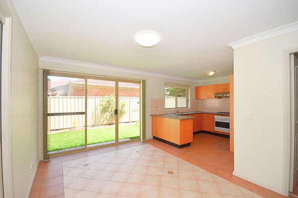 Beautiful 2 Storey Residence with Air&sol;Con Close to Westmead Hospital - Photo 1