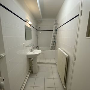 Location Appartement 2 pièces 45m² REIMS 51100 - Photo 2