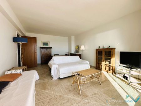 Appartement pour 4 personnes vue mer sur le port Hyères - Photo 3