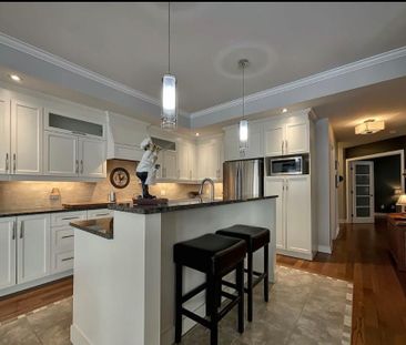 Condo 4½ luxe 1276 pi² – Plain-pied, plafonds 9’, terrasse, vue boi... - Photo 3