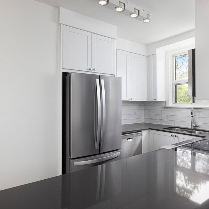 Albert Apartments - Photo 1
