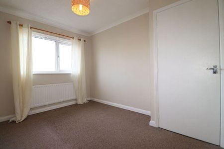 Terraced House in Archers Garth, Carlisle - Photo 5