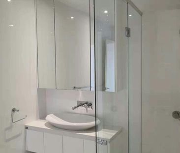 LUXURY 2-BEDROOM APARTMENT IN TOP RYDE WITH CITY VIEWS - Photo 4