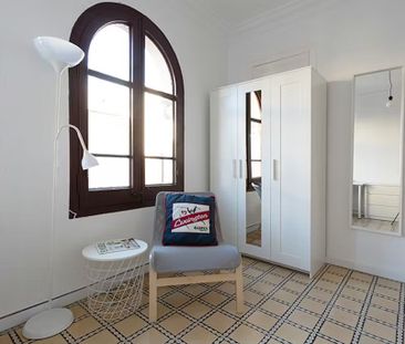 Carrer de Gombau, Barcelona, Catalonia 08003 - Photo 5