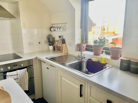 2 bedroom flat to rent - Photo 5
