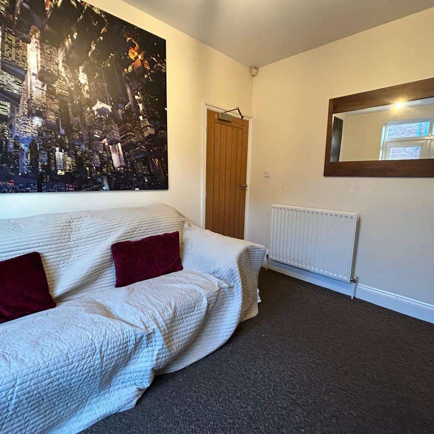 Yarm Road Room 2 - Photo 1