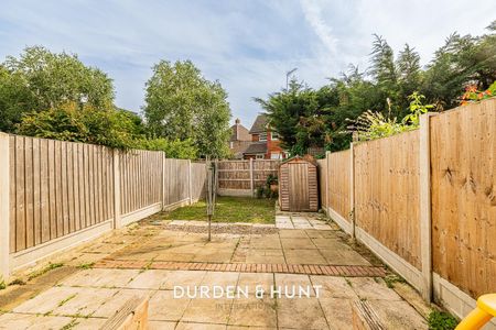 Witham Close, Loughton - Photo 5