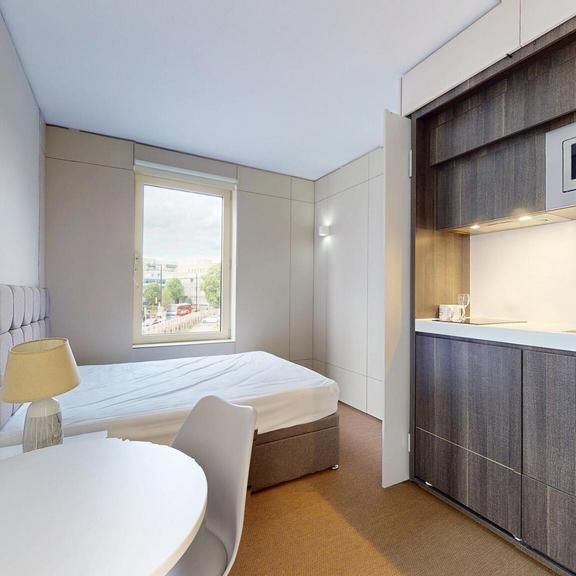 Studio to rent - Photo 1