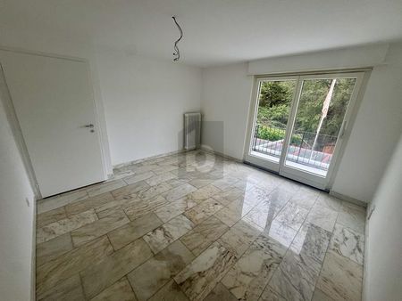MIT WINTERGARTEN, GARAGE UND GARTEN! - Photo 2