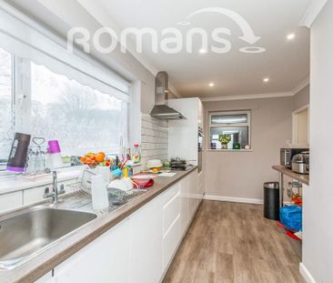 4 bedroom semi-detached house to rent - Photo 6