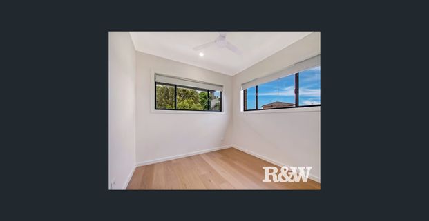 BEAUTIFUL THREE BEDROOM GRANNY FLAT! - Photo 1