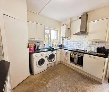 Marlborough Road, Cardiff, CF23 - Photo 3