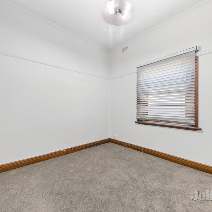 24 Edwin Street, Ivanhoe - Photo 1