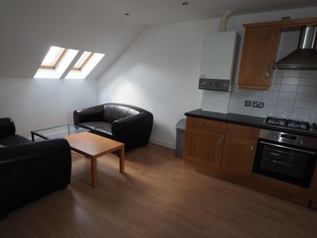 1 bedroom Apartment to let - Photo 3