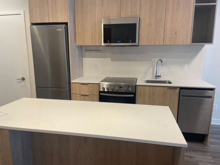 For Lease - 25 Nicholas Avenue Unit# 323, Toronto, Ontario - Photo 2