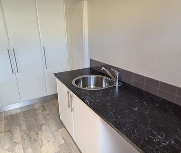 A rare find, 2BR home, meticulously presented, garage with workshop... - Photo 2