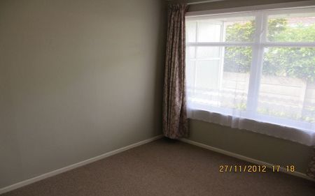 2 bedroom unit in quiet Royal Oak location - Photo 3