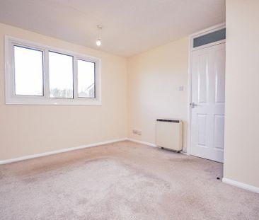 3 bedroom end of terrace house to rent - Photo 1