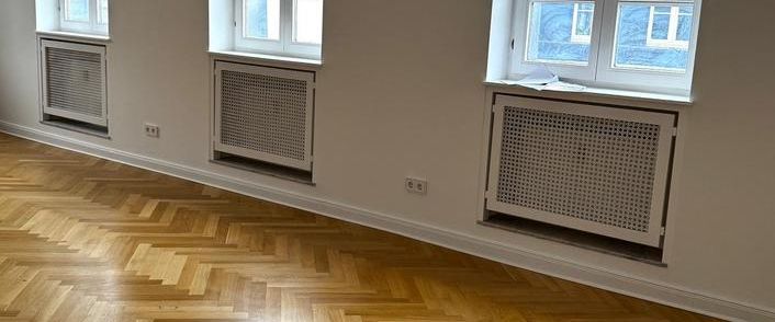 Traumhaft luxuriöse 2,5-Zi-Wohnung -Erstbezug nach hochwertiger S - Photo 1