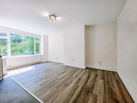 2 Bed Flat, Anerley Road, SE20 - Photo 1