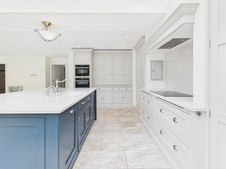 Bakers Wood, Denham, Uxbridge,UB9 - Photo 5