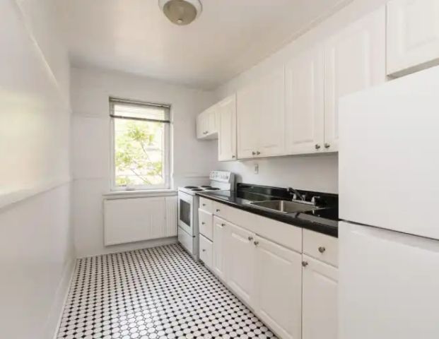 100 Vaughan Road | 100 Vaughan Road, Toronto - Photo 1