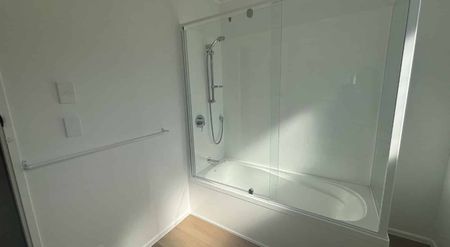 Modern three bedroom home in Springvale - Photo 5