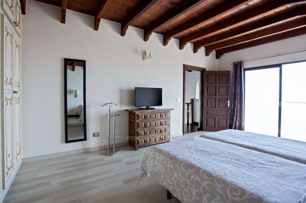 5 Bed Villa/House to Rent - Photo 1