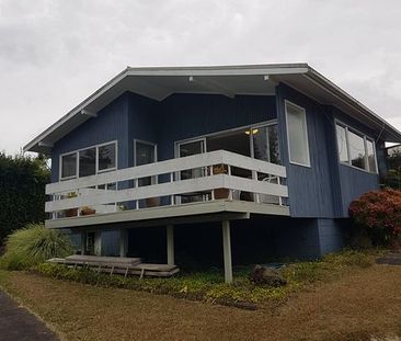 Light-filled tidy 3 bedroom Home in Mairangi Bay! - Photo 4