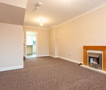 2 bedroom semi-detached house to rent - Photo 5