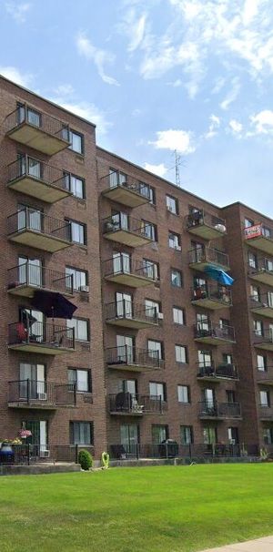 4 1/2 - 2700 Thiemens, Montréal - Photo 1